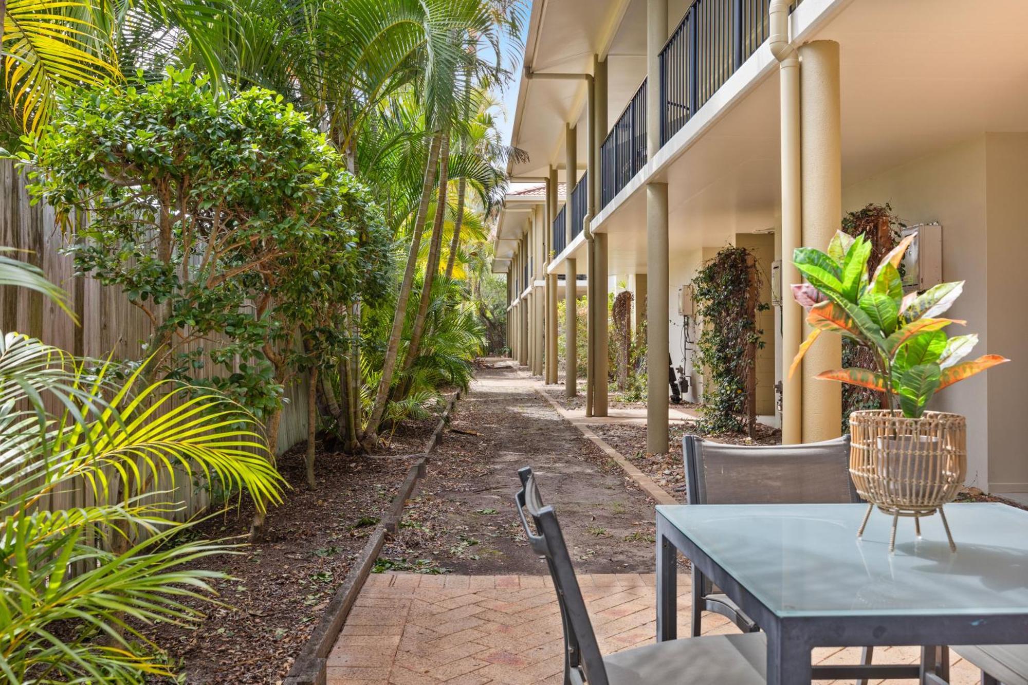 Family Friendly - 1 Minute Walk To Apartment